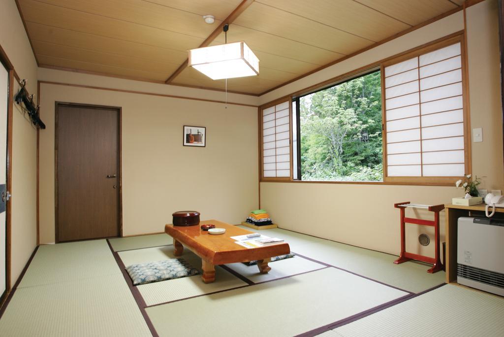 Hotel Yachi Onsen à Towada Extérieur photo