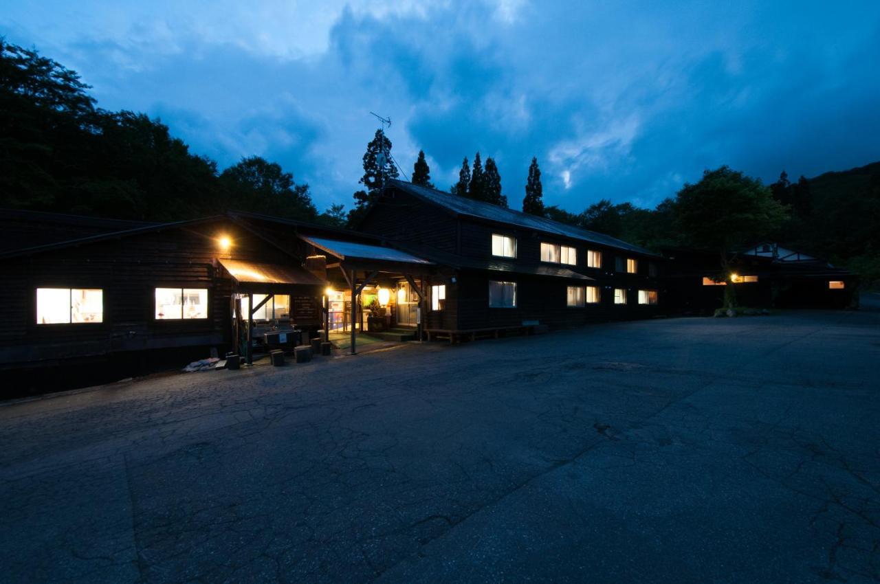 Hotel Yachi Onsen à Towada Extérieur photo
